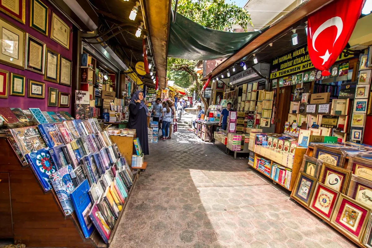 Second-hand book stalls in the courtyard of the Beyazıt Book Market, Istanbul