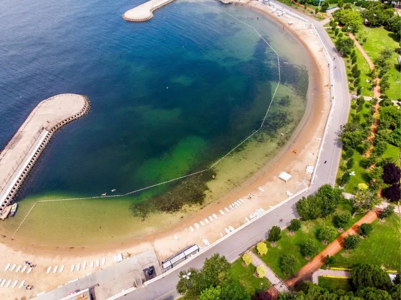 16 Most Beautiful Beaches in Istanbul (Public & Private)