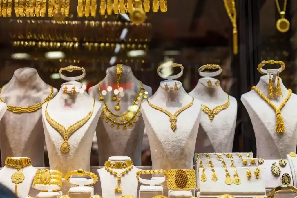 Grand Bazaar Istanbul: Best Shops & Things to Buy