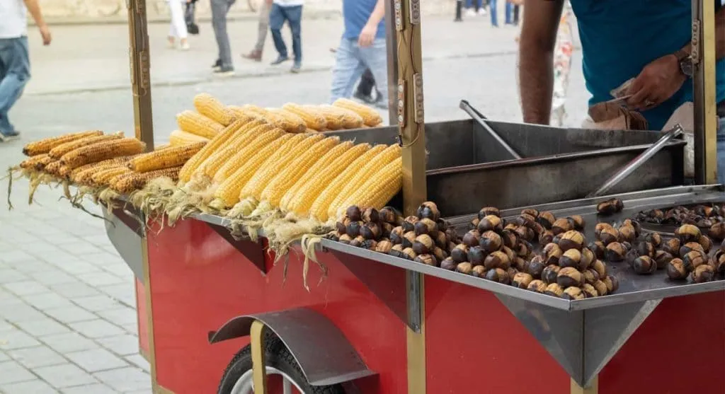 20 Best Turkish Street Food in Istanbul: Complete Guide & Where to Find Them