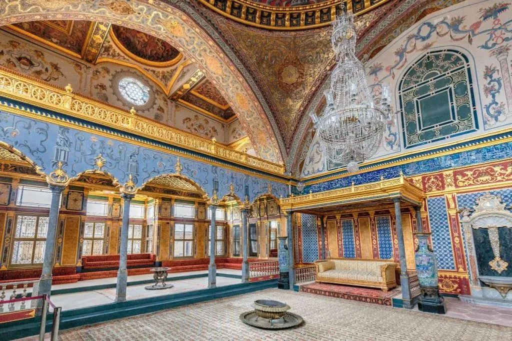 Topkapı Palace is one of the most stunning palaces in Istanbul