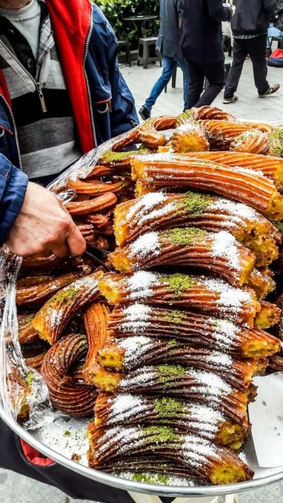 20 Best Turkish Street Food in Istanbul: Complete Guide & Where to Find Them